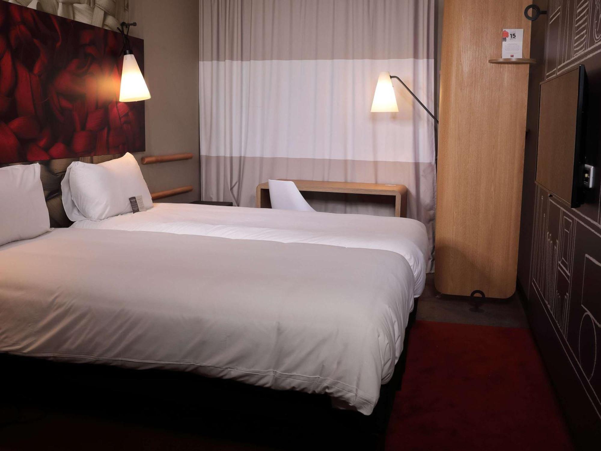Отель Ibis Rabat Agdal Экстерьер фото