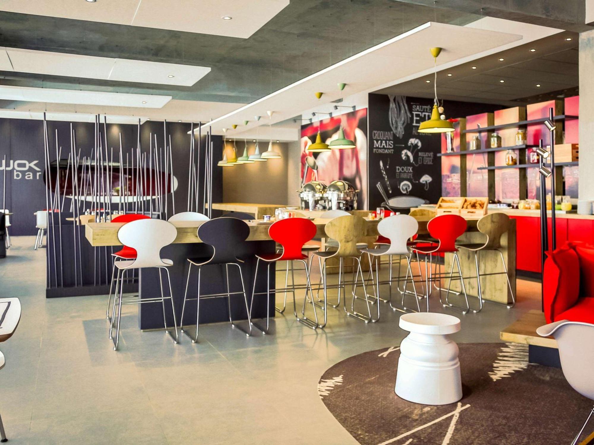 Отель Ibis Rabat Agdal Экстерьер фото