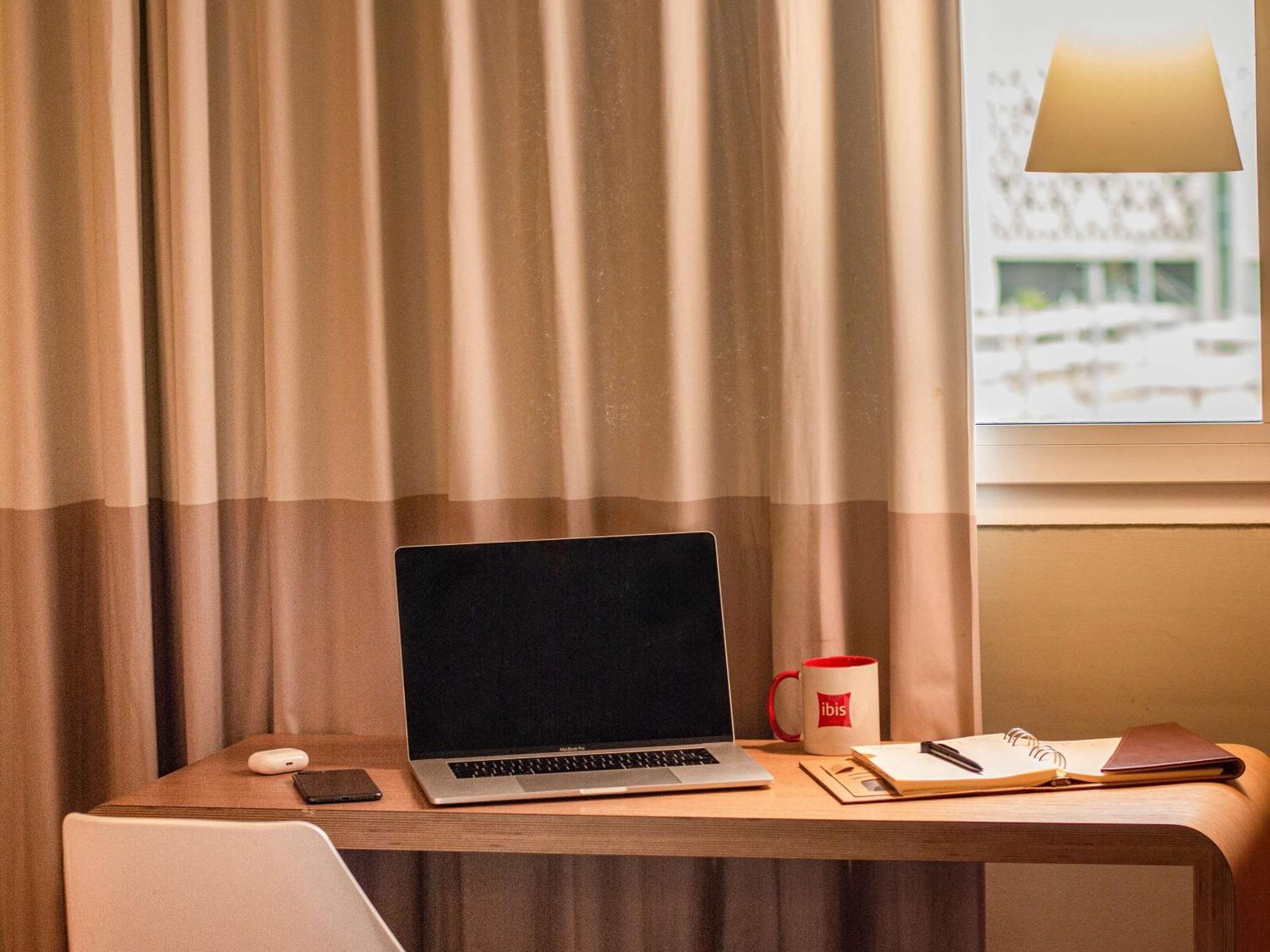 Отель Ibis Rabat Agdal Экстерьер фото
